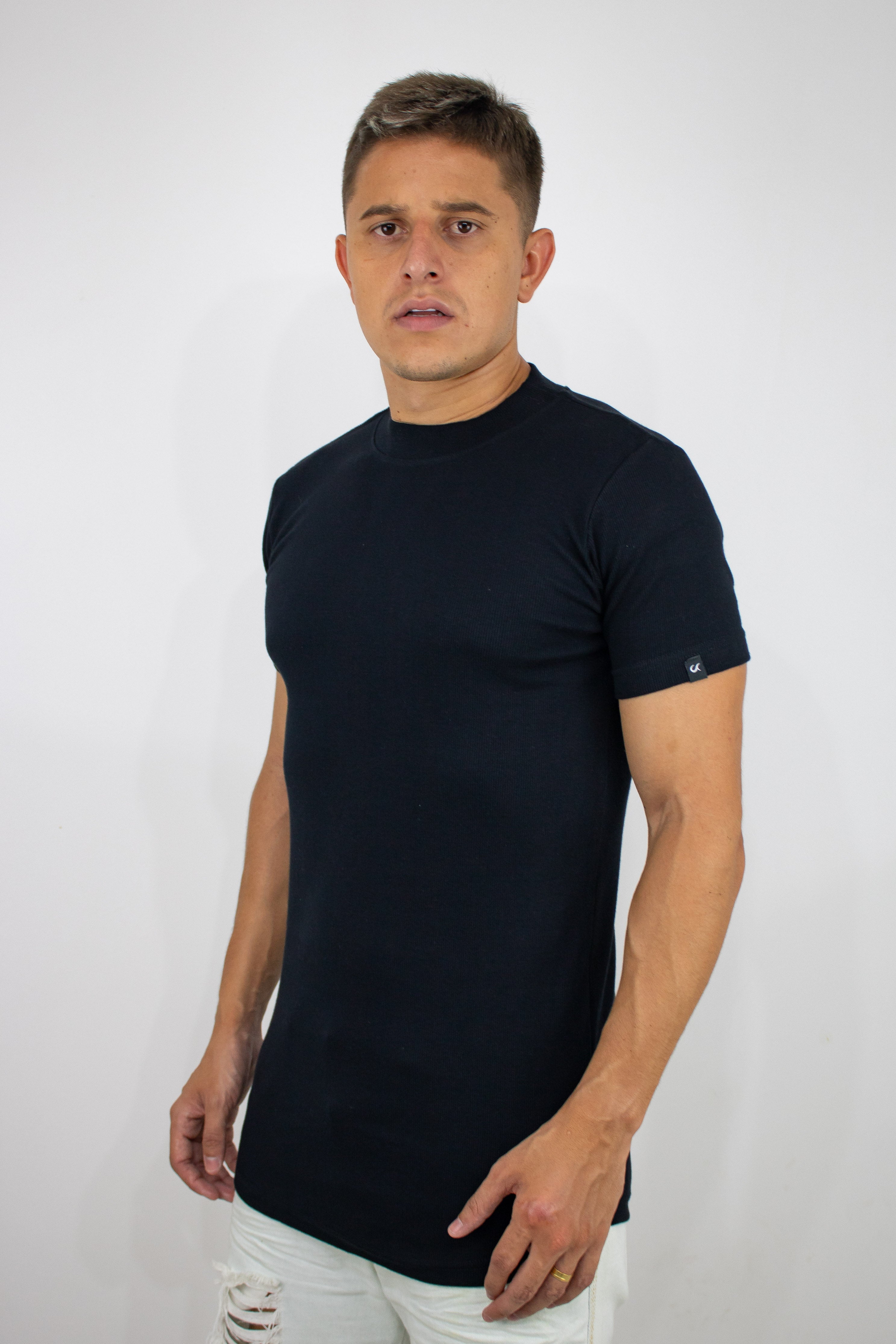 Camisa Canelada Classic Preta Básica e Minimalista