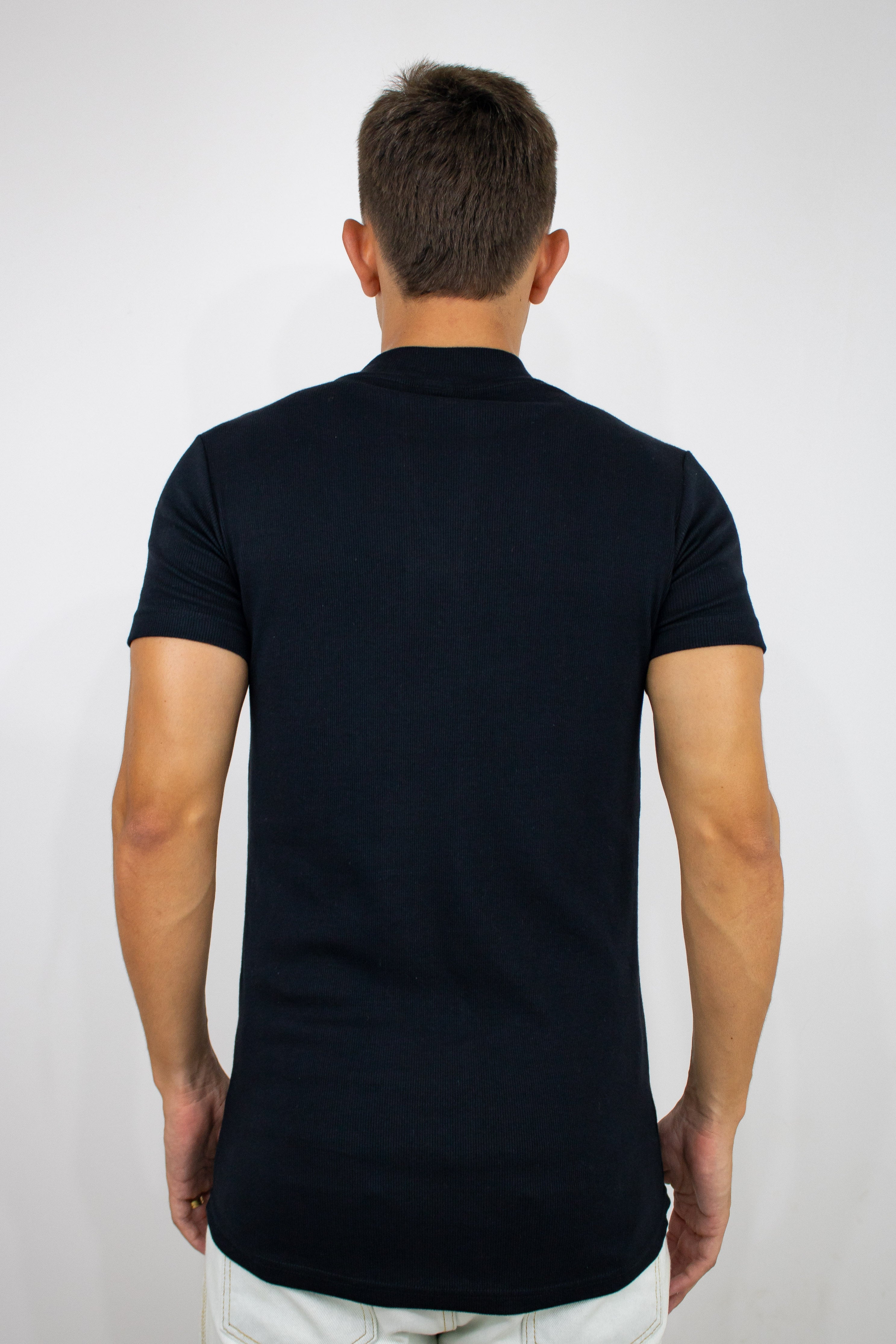 Camisa Canelada Classic Preta Básica e Minimalista